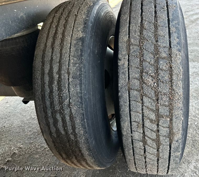 image for item DP8875 2013 Wabash DVHDHPC dry van trailer