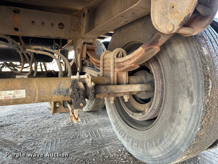 image for item DP8877 2015 Vanguard VXP dry van trailer