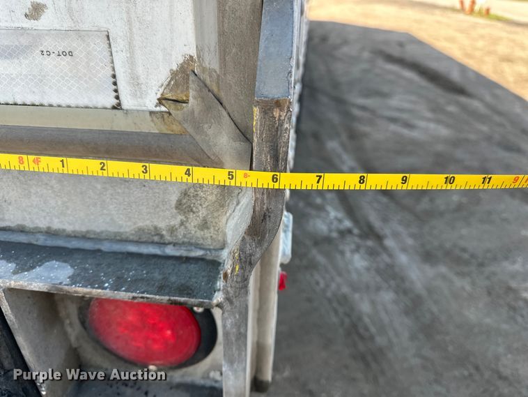 image for item DP8877 2015 Vanguard VXP dry van trailer