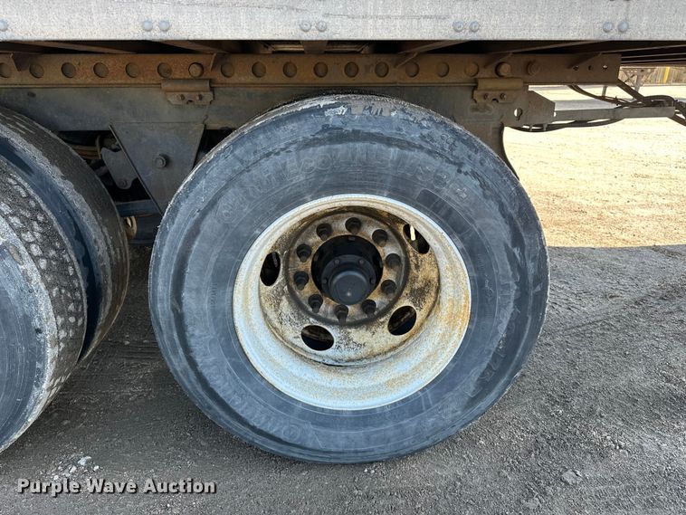 image for item DP8877 2015 Vanguard VXP dry van trailer