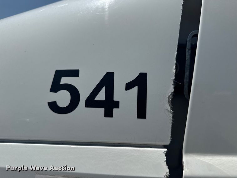 image for item DS3872 2006 International 8600 semi truck