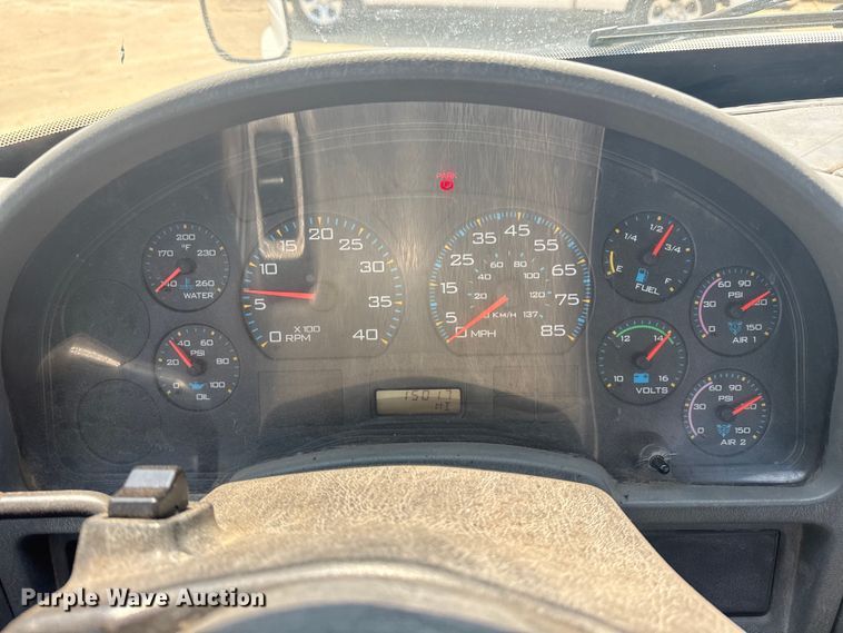 image for item DS3872 2006 International 8600 semi truck