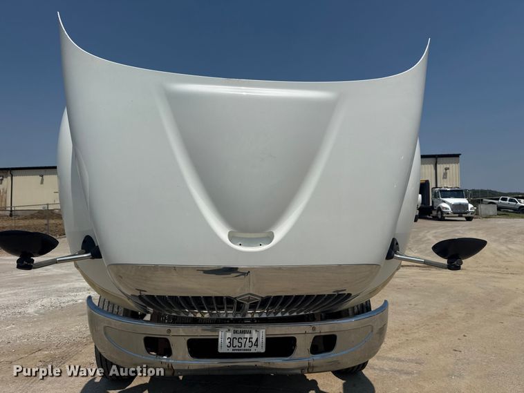 image for item DS3872 2006 International 8600 semi truck