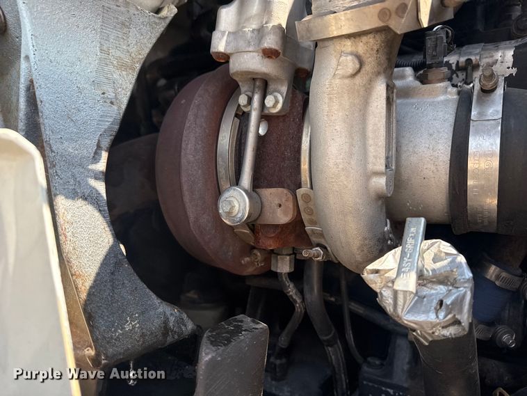 image for item DS3872 2006 International 8600 semi truck