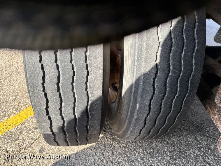 image for item DT0514 2007 Great Dane GP-245096 flatbed trailer