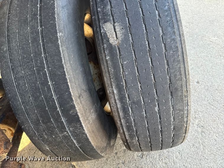 image for item DT0514 2007 Great Dane GP-245096 flatbed trailer