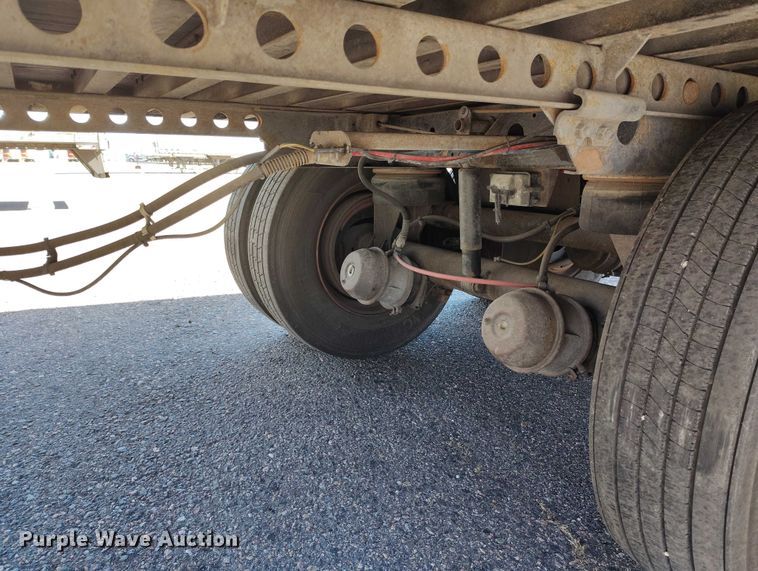 image for item DT0751 2002 Wabash dry van trailer