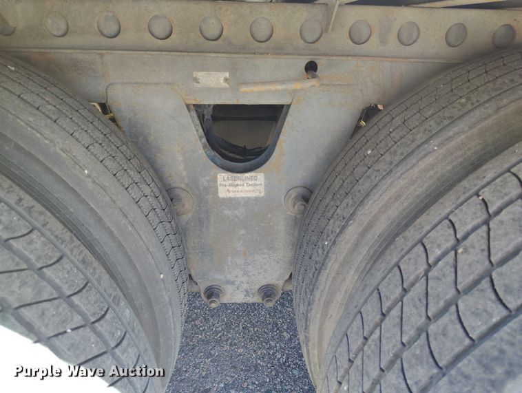 image for item DT0751 2002 Wabash dry van trailer