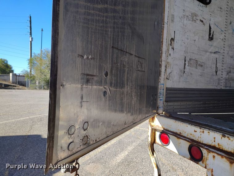 image for item DT0751 2002 Wabash dry van trailer