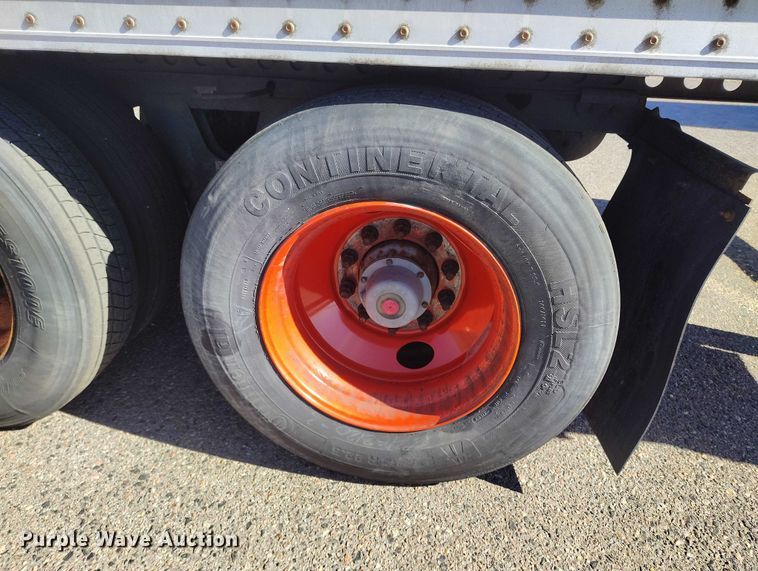 image for item DT0751 2002 Wabash dry van trailer