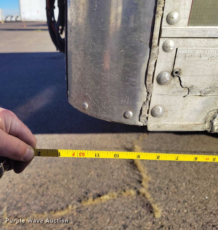 image for item DT0752 2011 Utility refrigerated van trailer