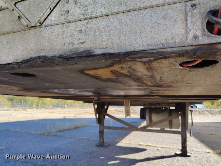 image for item DT0752 2011 Utility refrigerated van trailer