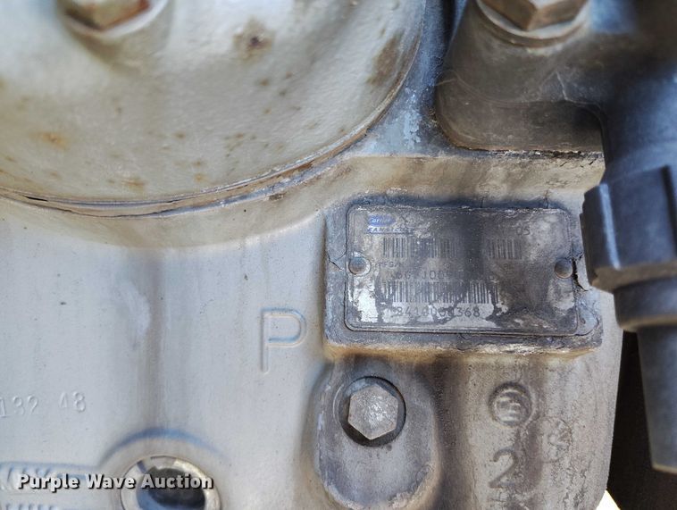 image for item DT0752 2011 Utility refrigerated van trailer