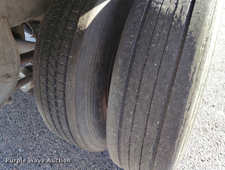 image for item DT0752 2011 Utility refrigerated van trailer