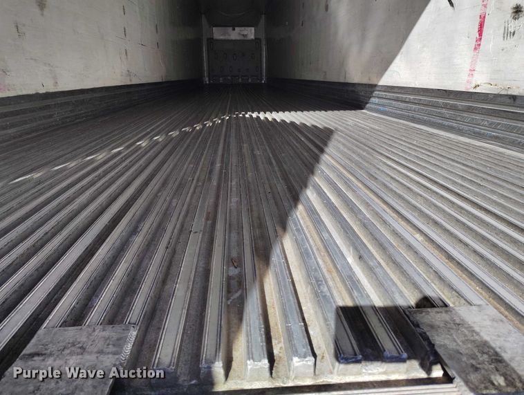 image for item DT0753 2012 Utility VS2RA refrigerated van trailer