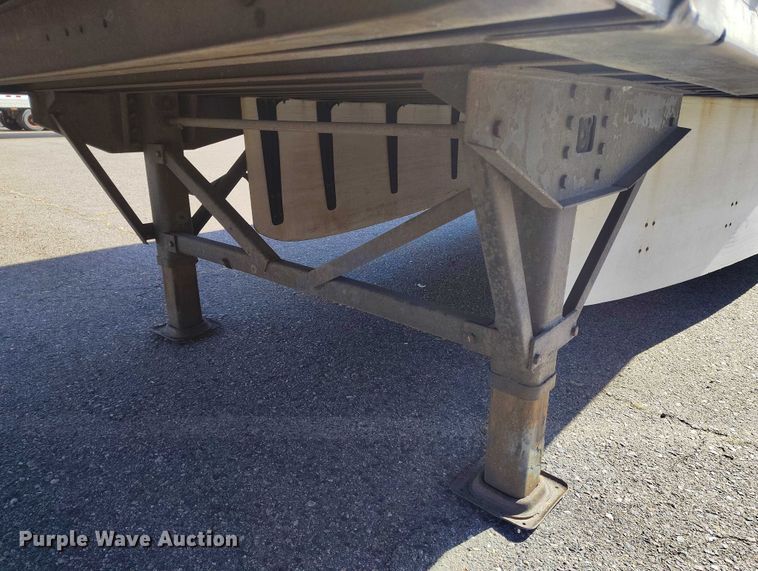 image for item DT0754 2005 Wabash dry van trailer