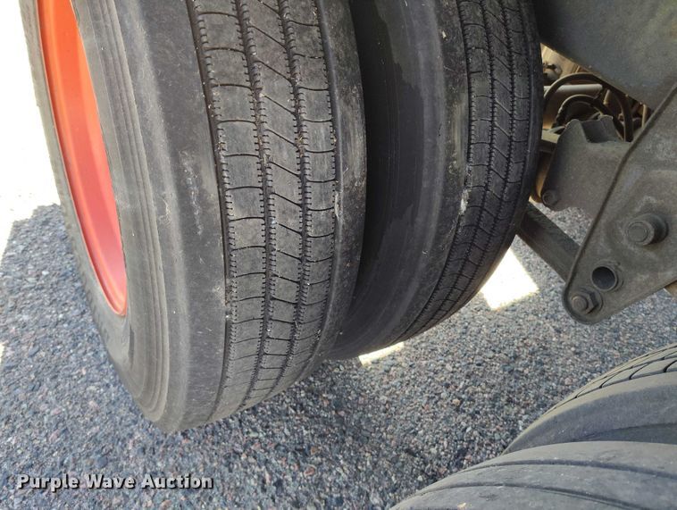 image for item DT0754 2005 Wabash dry van trailer