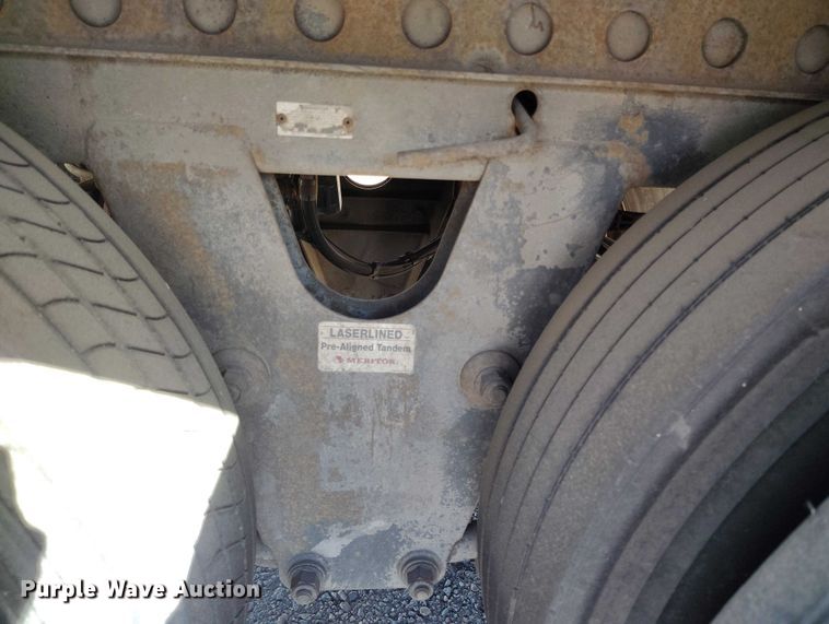 image for item DT0755 2002 Wabash dry van trailer