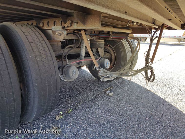 image for item DT0755 2002 Wabash dry van trailer