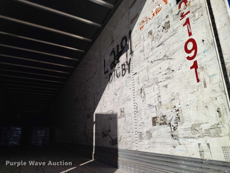 image for item DT0755 2002 Wabash dry van trailer