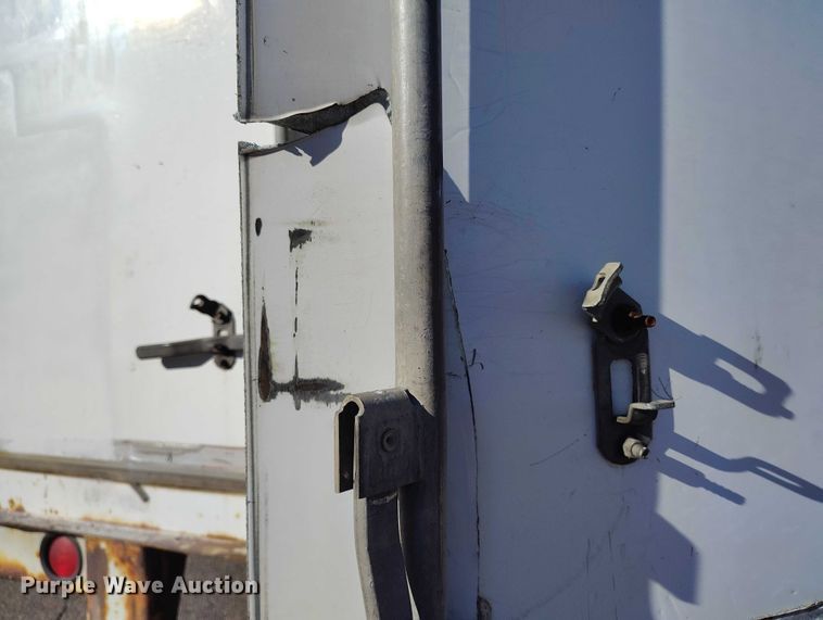 image for item DT0755 2002 Wabash dry van trailer