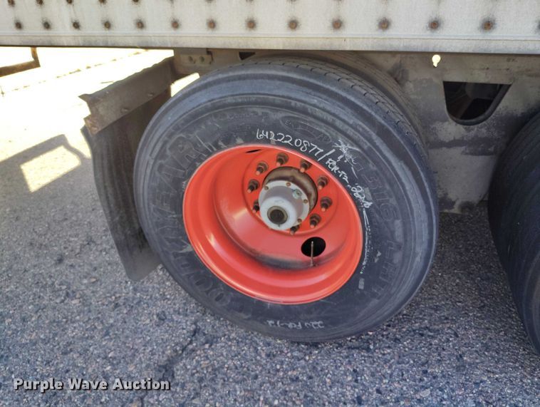 image for item DT0755 2002 Wabash dry van trailer