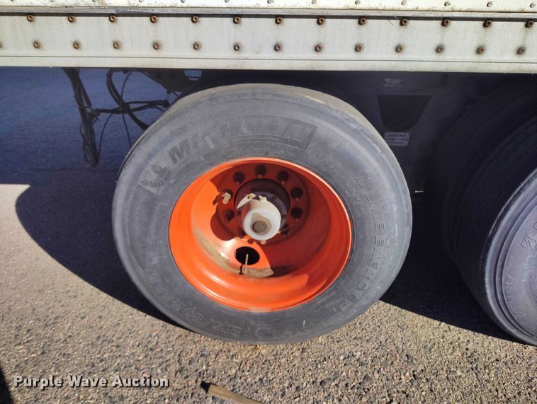 image for item DT0755 2002 Wabash dry van trailer