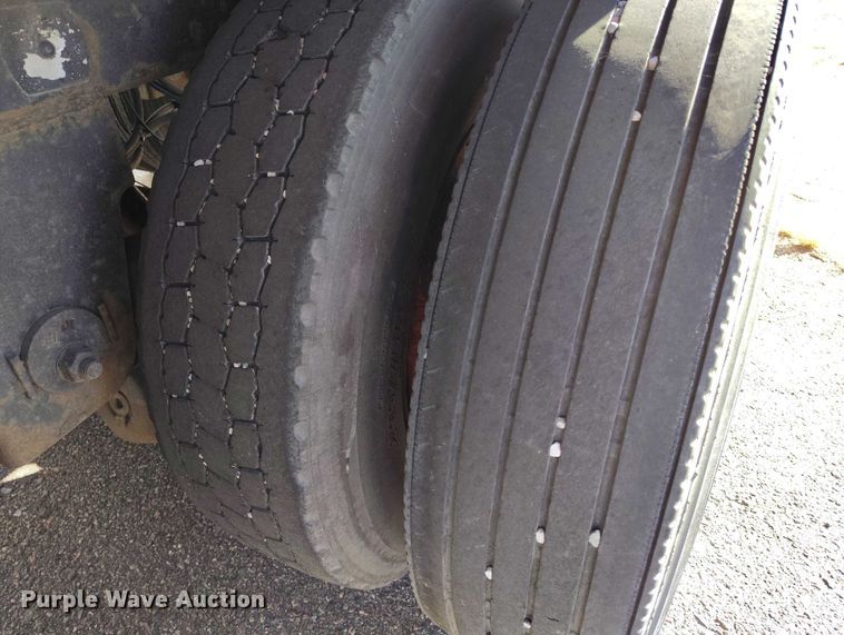 image for item DT0756 2003 Great Dane 7411TP-SA dry van trailer