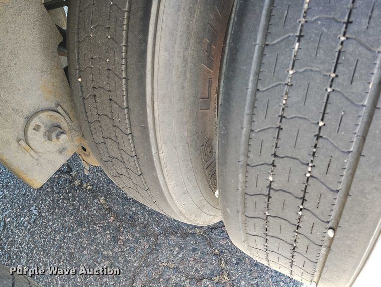 image for item DT0761 2003 Great Dane 7411TP-SA dry van trailer