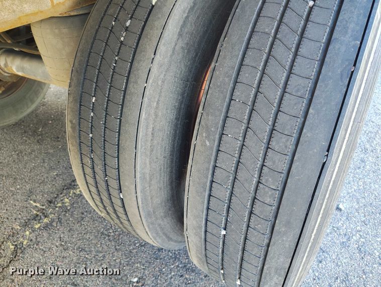 image for item DT0762 2003 Great Dane 7411TP-SA dry van trailer