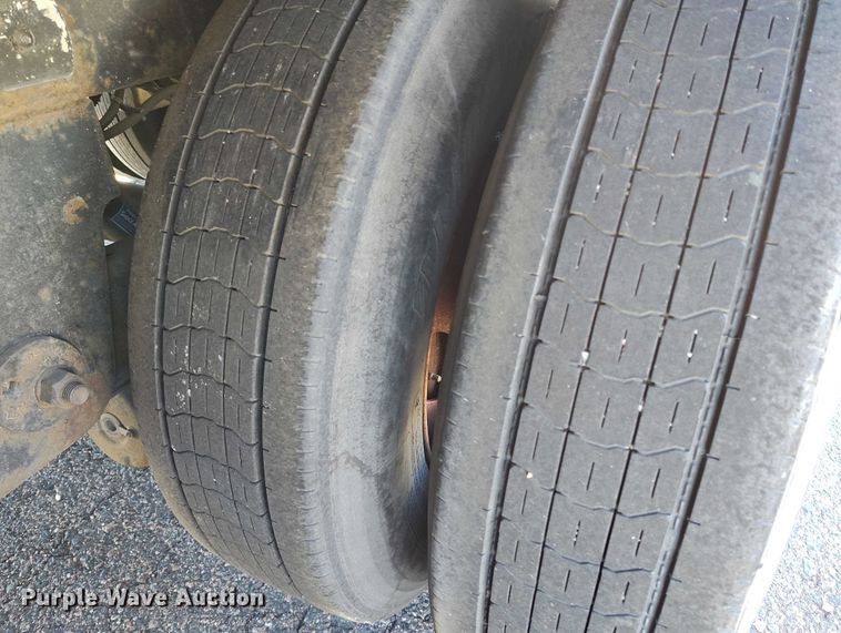 image for item DT0763 2003 Great Dane 7411TP-SA dry van trailer