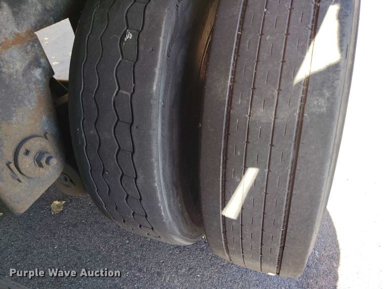 image for item DT0764 2003 Great Dane 7411TP-SA dry van trailer