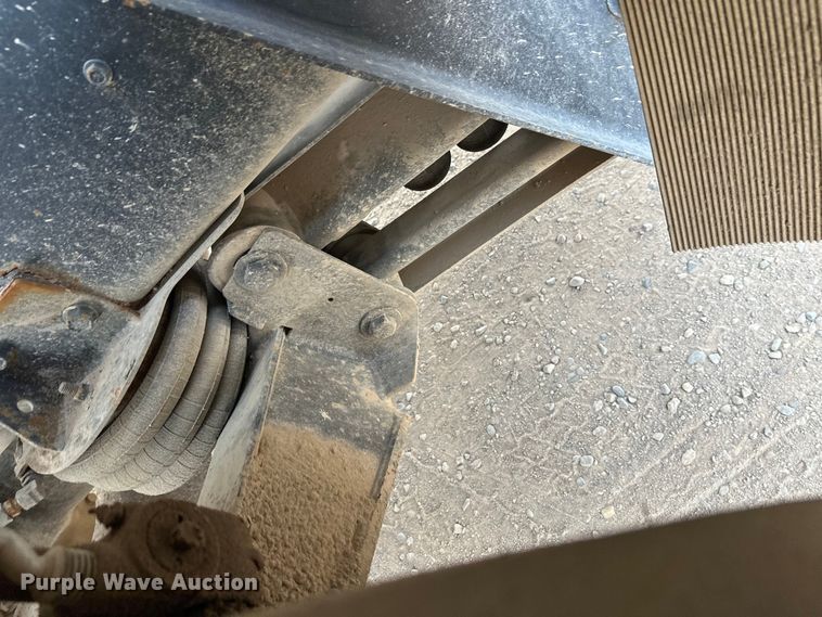 image for item DT6438 2000 International 5500i ready mix truck