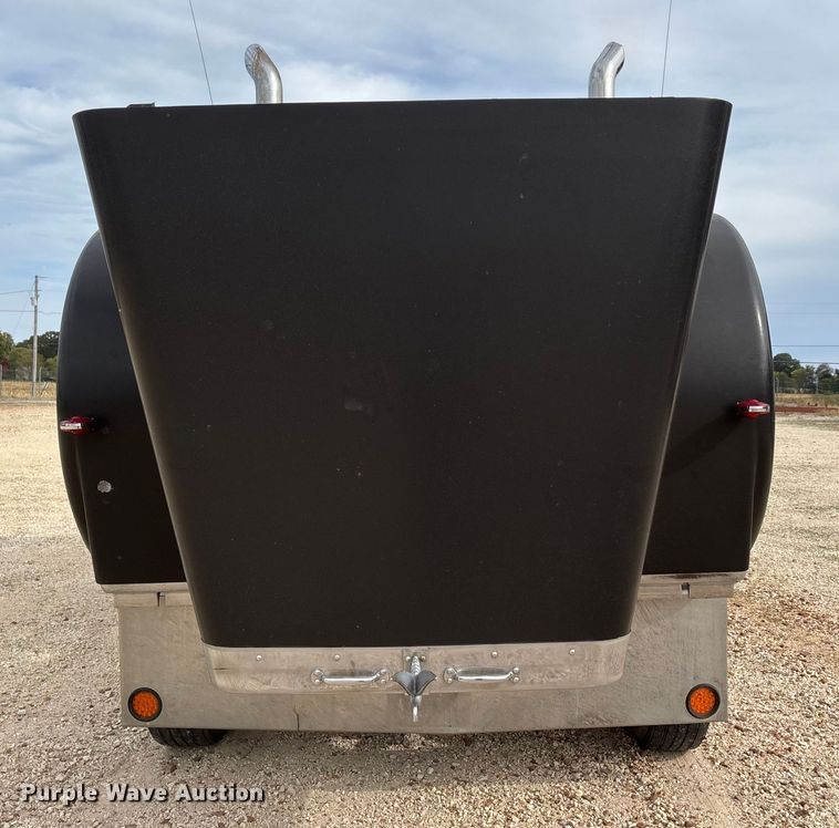 image for item DU1493 1988 Freightliner semi truck