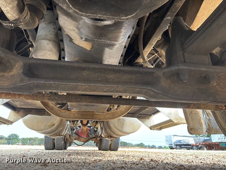 image for item DU1493 1988 Freightliner semi truck