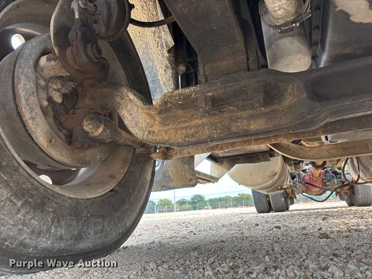 image for item DU1493 1988 Freightliner semi truck