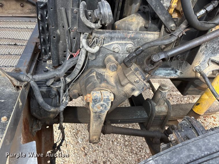 image for item DU1493 1988 Freightliner semi truck