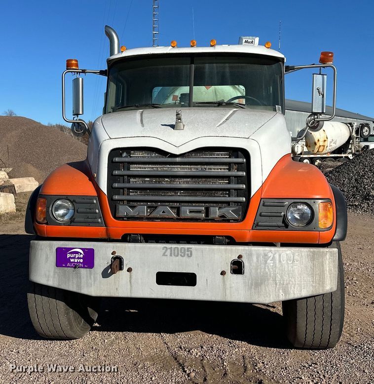 image for item DW4344 2002 Mack CV513 ready mix truck
