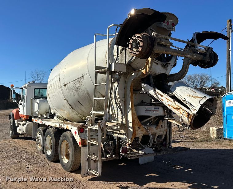 image for item DW4344 2002 Mack CV513 ready mix truck