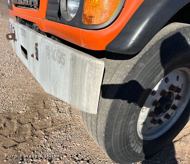 image for item DW4344 2002 Mack CV513 ready mix truck