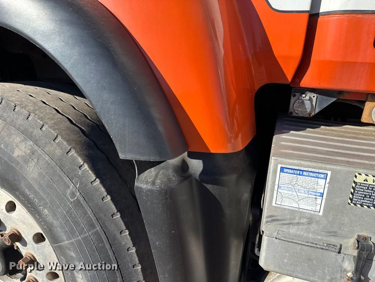 image for item DW4344 2002 Mack CV513 ready mix truck