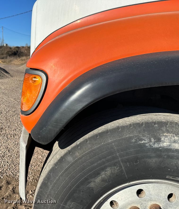 image for item DW4344 2002 Mack CV513 ready mix truck