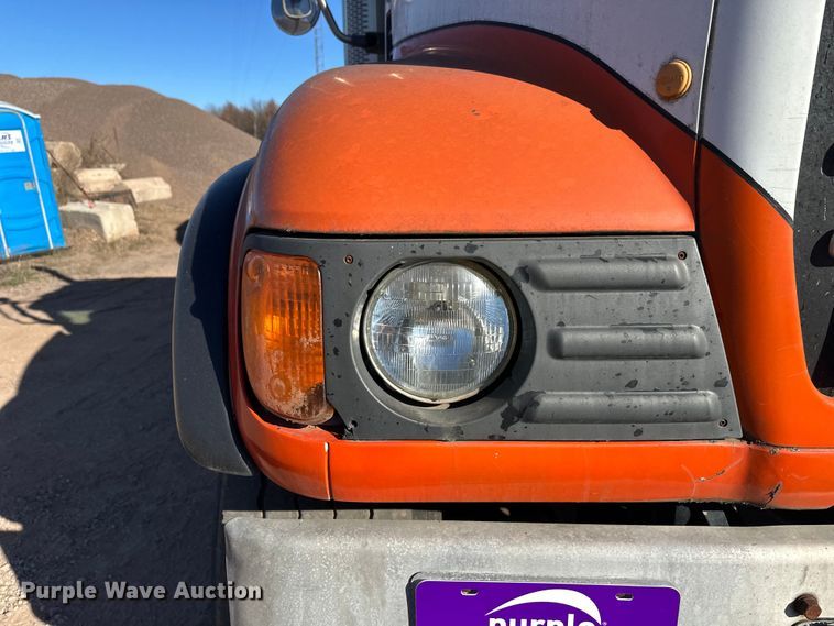 image for item DW4344 2002 Mack CV513 ready mix truck