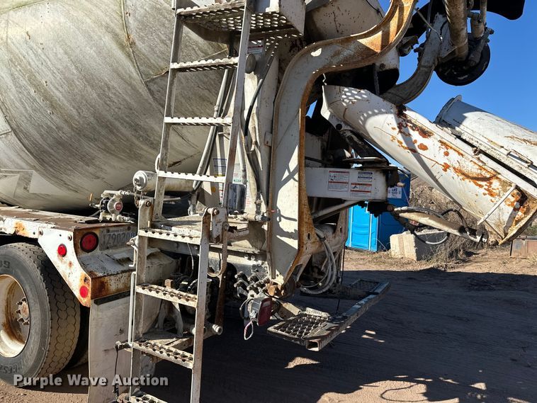 image for item DW4344 2002 Mack CV513 ready mix truck