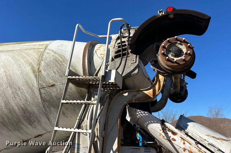 image for item DW4344 2002 Mack CV513 ready mix truck