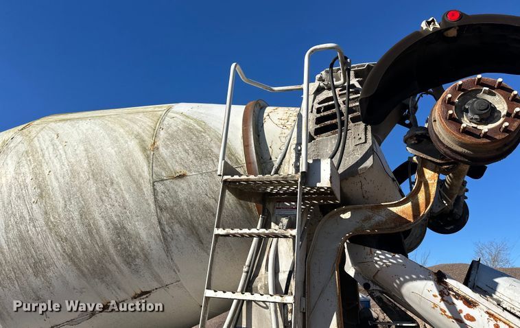 image for item DW4344 2002 Mack CV513 ready mix truck