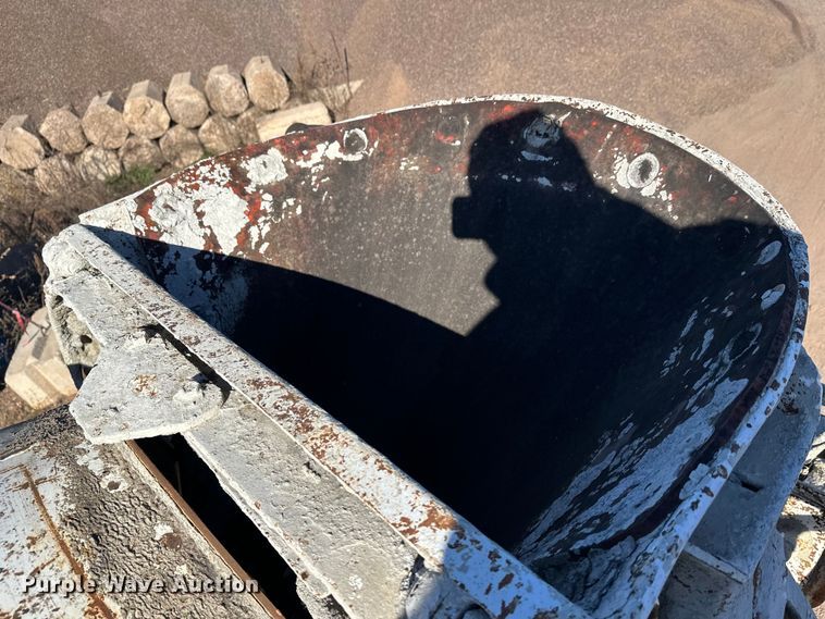 image for item DW4344 2002 Mack CV513 ready mix truck