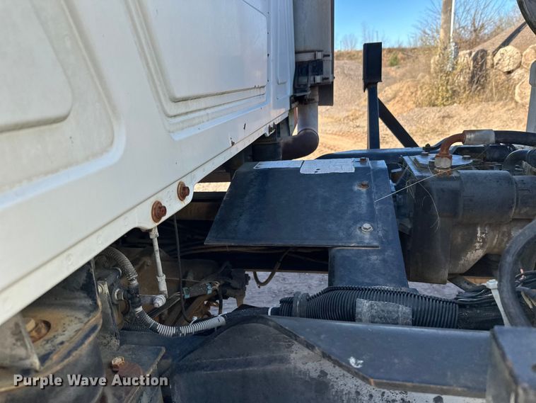 image for item DW4344 2002 Mack CV513 ready mix truck