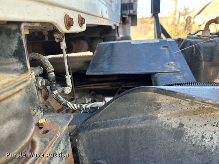 image for item DW4344 2002 Mack CV513 ready mix truck