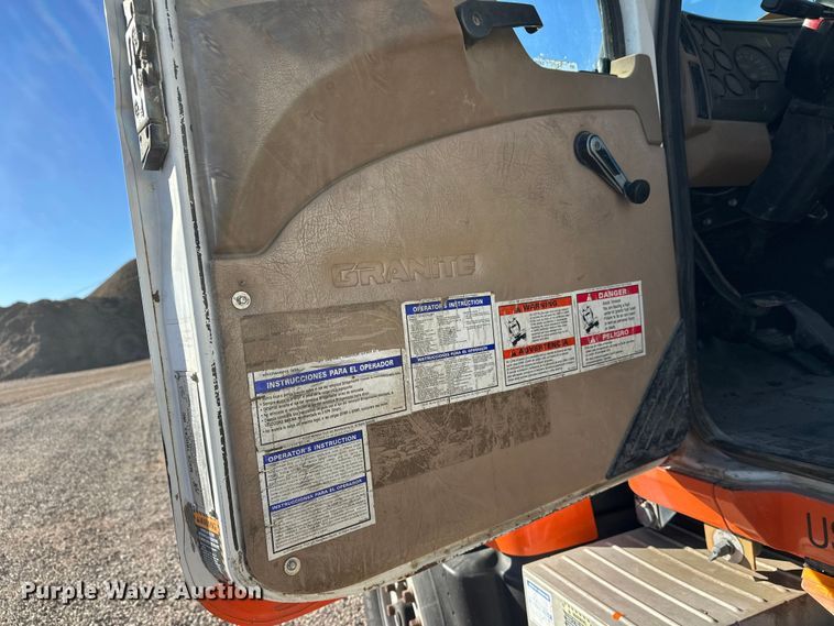 image for item DW4344 2002 Mack CV513 ready mix truck